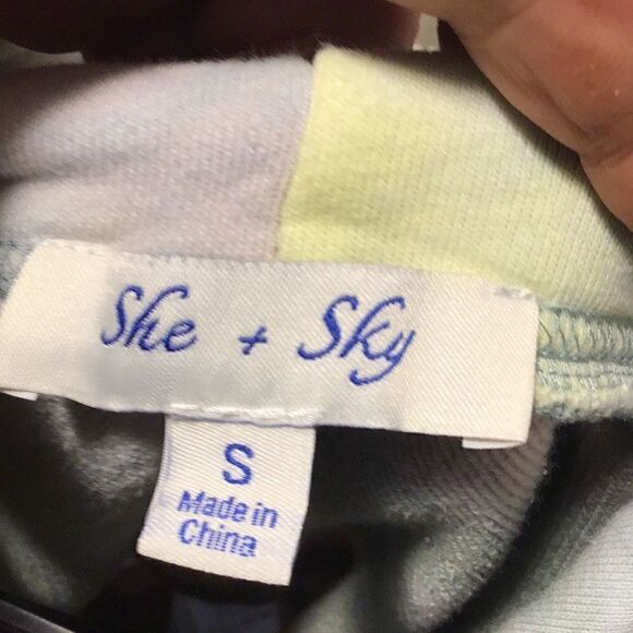 Tie die hoodie by She and Sky size small - Picture 4 of 4